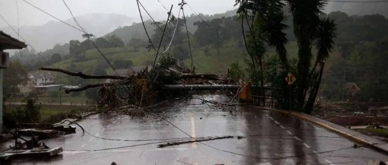 Lluvias dejan al menos ocho muertos en Brasil