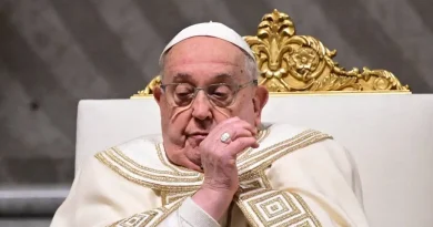 El papa padece neumonía, anuncia El Vaticano